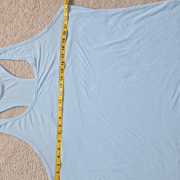 Old Navy Active Go Dry Tanks Bundle of 4 - Picture 8 of 10